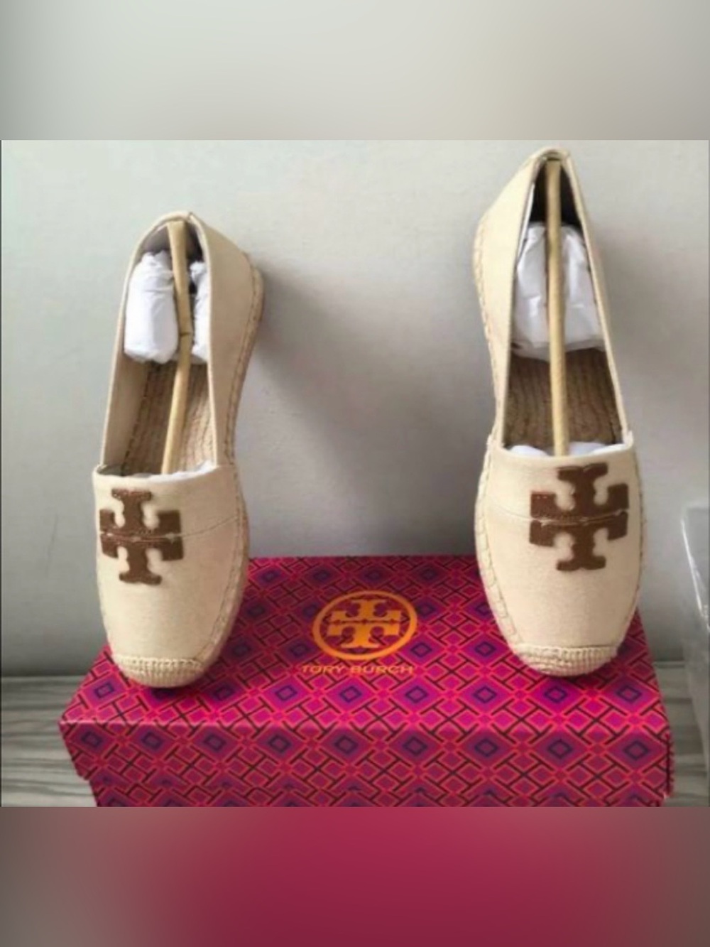 Tory Burch Tan Canvas Espadrille with Logo size 5.5 new